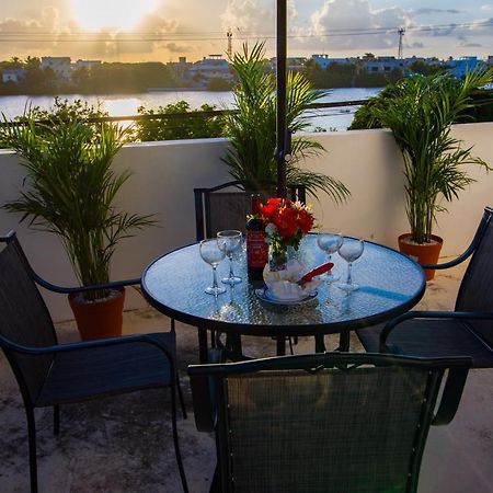 Sunset Isla Mujeres Aparthotel Exterior foto