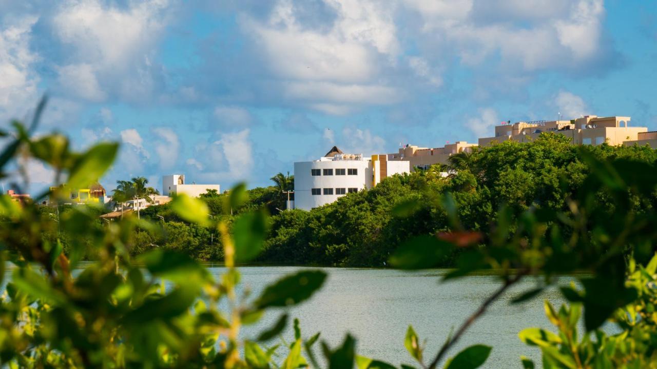 Sunset Isla Mujeres Aparthotel Exterior foto